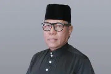 Datuk Abdul Rashid Asari menjadi Ahli Dewan Undangan Negeri pertama dari Parti Pribumi Bersatu Malaysia (Bersatu) di Selangor yang mengumumkan sokongan kepada kepimpinan Menteri Besar, Datuk Seri Amirudin Shari, dan Kerajaan Perpaduan pada 6 Mac.