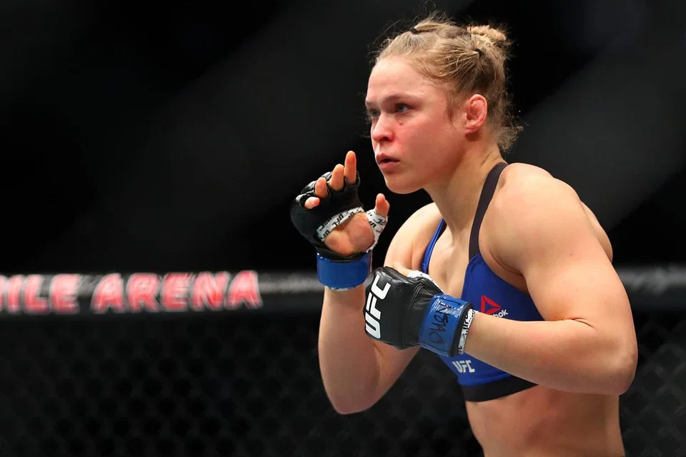 MENGUBAH DUNIA MMA: Ronda Rousey disifatkan sebahagian daripada peserta perlawanan besar dalam sejarah perlawanan wanita. - Foto USA TODAY SPORTS