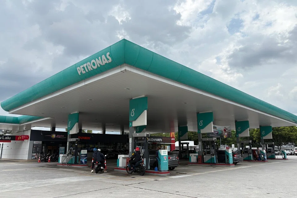 subsidi petrol RON95 , M’sia, sambut baik