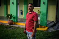 KEMBALI DENGAN PERANAN LAIN: Encik Ismadi pernah terjebak dalam gejala dadah dan merupakan penghuni Darul Islah. Namun kini, beliau bekerja sepenuh masa membantu pesalah di Darul Islah. - Foto Fail