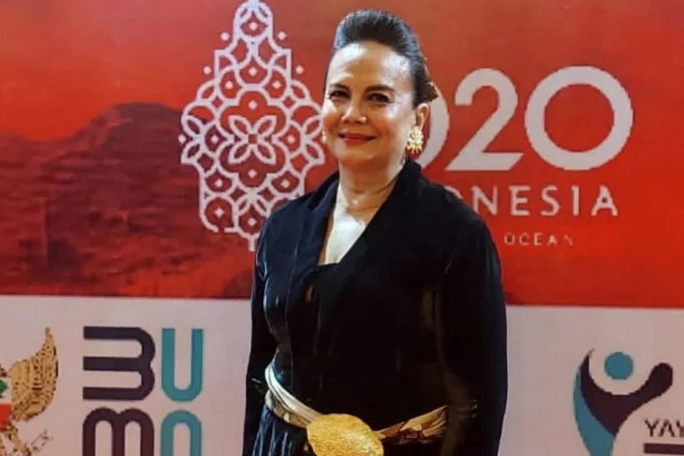 PUPUK KESEDARAN ISU SOSIAL: Christine Hakim tidak menyesali perjalanan seni selama 50 tahun kerana berpeluang memupuk kesedaran ramai mengenai isu sosial. - Foto-foto INSTAGRAM CHRISTINE HAKIM