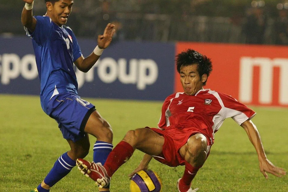 Penyerang Singa ketika itu, Khairul Amri (kiri) menjaringkan gol penyamaan minit akhir di Bangkok untuk mengesahkan kejuaraan Piala Asean bagi Singapura pada 2007.