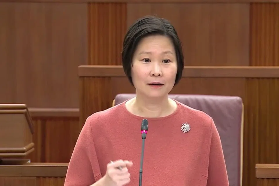 Menteri Negara (Pendidikan merangkap Tenaga Manusia), Cik Gan Siow Huang.