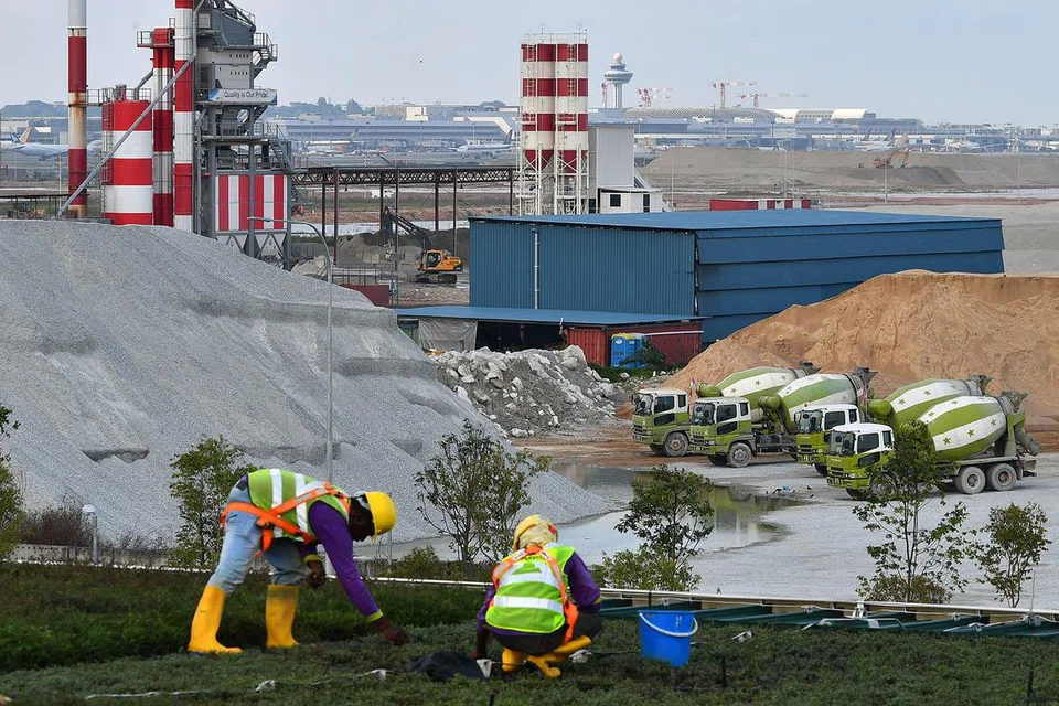 PEMBANGUNAN TERMINAL BARU: Apabila siap pada 2030, T5 akan dapat mengendalikan sehingga 70 juta penumpang setahun, lebih besar daripada gabungan T1, T2 dan T3. - Foto fail