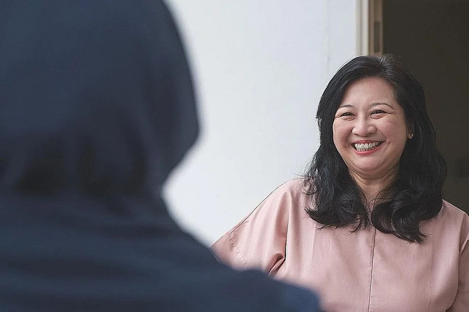WARGA EMAS JADI TUMPUAN: Cik Yeo Wan Ling mahu mewujudkan lebih banyak peluang bagi warga emas terus bekerja atau menyumbang kepada masyarakat. - Foto PAP