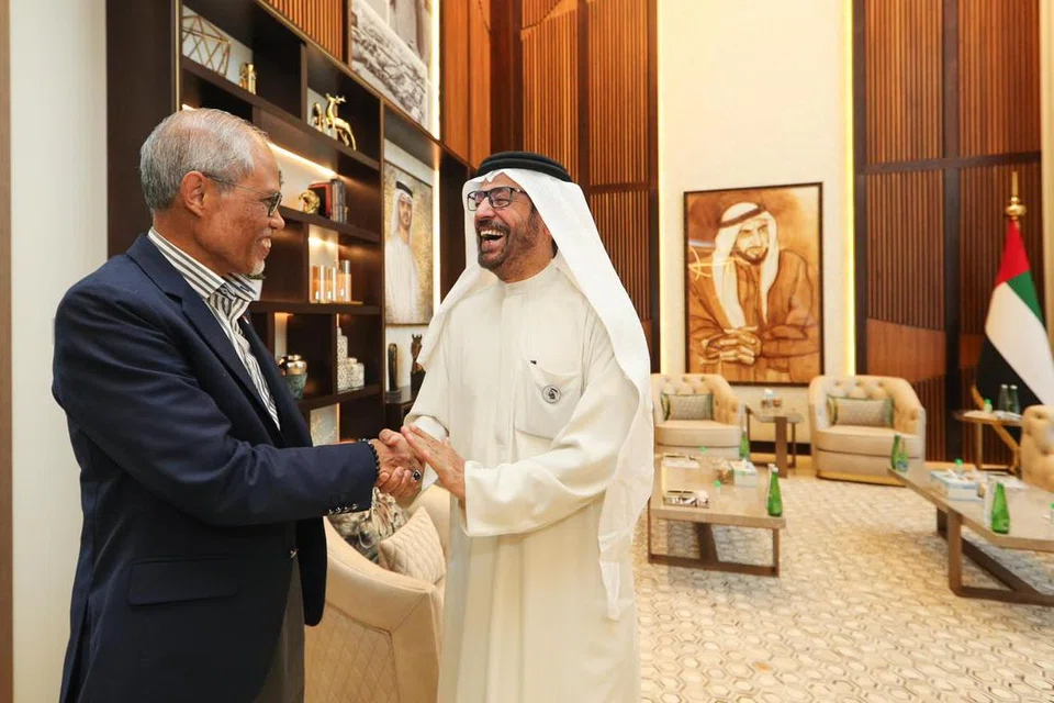 Menteri Bertanggungjawab bagi Ehwal Masyarakat Islam, Encik Masagos Zulkifli Masagos Mohamad (kiri), menemui Pengerusi Hedayah, Dr Ali Rashid Al Nuaimi (kanan).