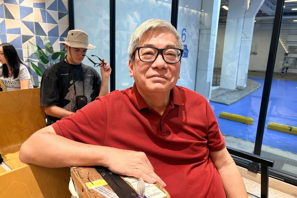 Warga Singapura, Encik Lim Swee Keng, 67 tahun. 