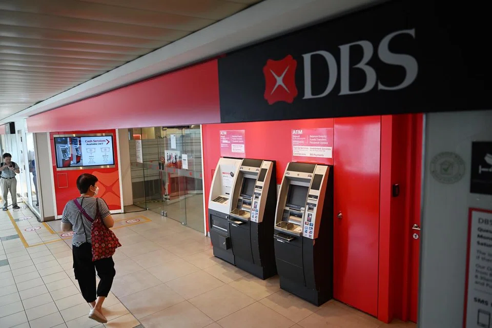 KEMBALI NORMAL: Khidmat perbankan DBS Bank dan Citibank kembali normal pada Ahad selepas mengalami gangguan pada petang Sabtu.