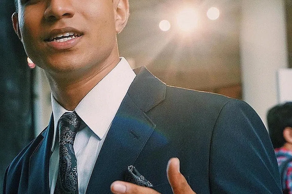 YUNG RAJA: Rajin mencatat jurnal mengenai perkara yang perlu diutamakan di samping bermuhasabah diri ketika meluangkan masa di rumah tatkala kegiatan seni banyak terhenti kerana wabak Covid-19. - Foto INSTAGRAM YUNG RAJA