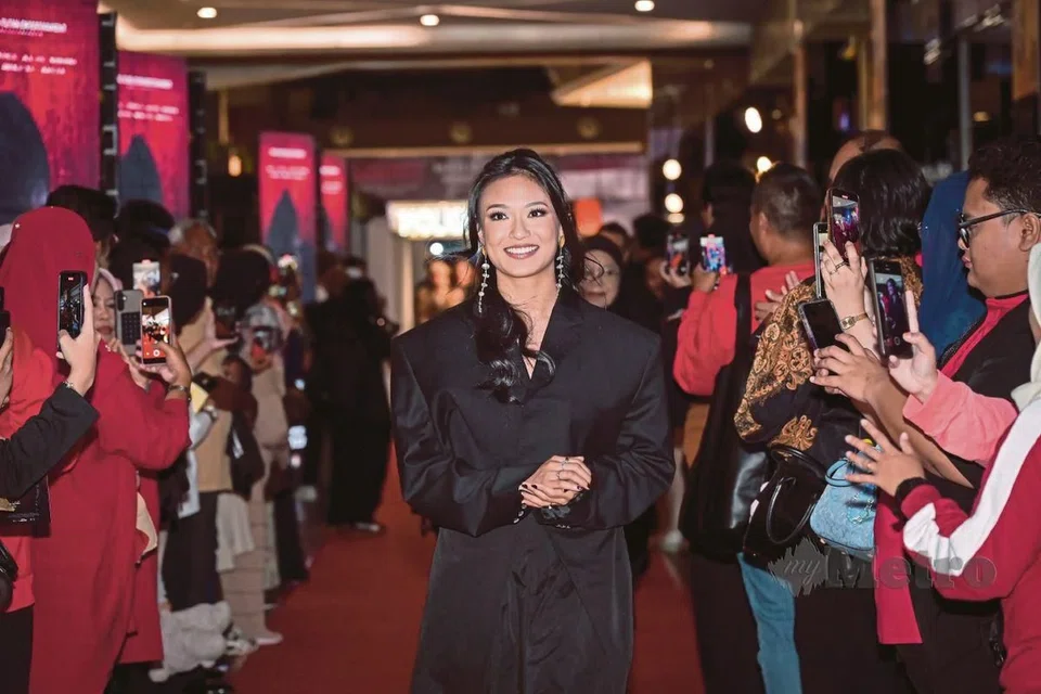 Hani Mohsin, Puan Sri Tiara Jacquelina, Mila Mohsin, Laknat, jiujitsu