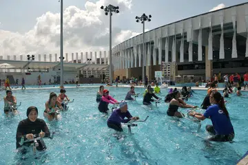 LEBIH BANYAK TEMPAT UNTUK BERSUKAN: Orang ramai boleh menjangkakan lebih banyak kemudan seperti pusat sukan, padang permainan dan sebagainya di kawasan perumahan mereka pada masa akan datang.