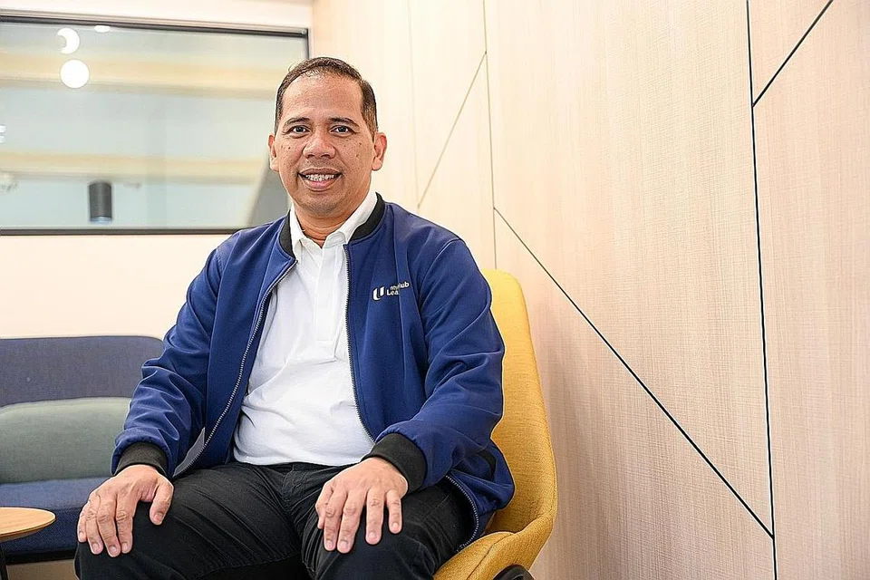 BAKAL TAMAT PENGGAL NMP: Anggota Parlimen Dilantik (NMP) yang juga Naib Presiden NTUC, Encik Abdul Samad Abdul Wahab, bakal menamatkan penggalnya sebagai NMP pada Julai 2023. - Foto BH oleh SHAFIQ APANDI