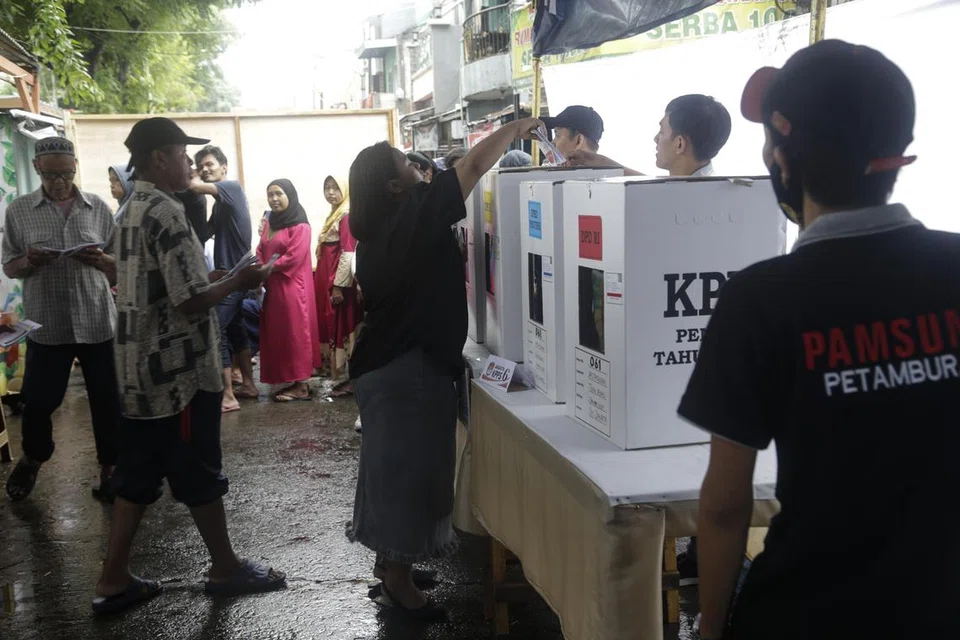 Sehingga 17 Februari, lebih 57 petugas dilaporkan meninggal dunia akibat penyakit atau kemalangan dalam pilihan raya presiden Indonesia 2024.