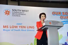 PRIHATIN: Mayor Daerah South West Cik Low Yen Ling di acara  Mesyuarat Daerah South West dan Penghargaan Rakan Kongsi 2023 di The Chevrons.