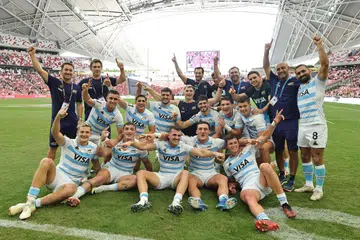 Argentina meraikan kemenangan trofi kejuaraan liga HSBC SVNS sulung mereka di Stadium Negara pada 5 Mei.