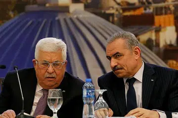 ENCIK MOHAMMAD SHTAYYEH: Perdana Menteri Palestin ini berkkata pelan Amerika adalah "rancangan mahu menghapuskan perjuangan Palestin. Justeru, Palestin menolak rancangan itu. - Foto REUTERS