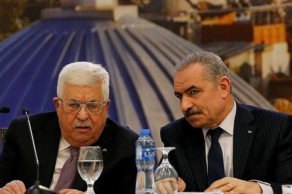 ENCIK MOHAMMAD SHTAYYEH: Perdana Menteri Palestin ini berkkata pelan Amerika adalah "rancangan mahu menghapuskan perjuangan Palestin. Justeru, Palestin menolak rancangan itu. - Foto REUTERS