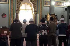 Program Beyond The Final anjuran Masjid Sultan menyaksikan ratusan penyokong bola sepak hadir bukan sahaja untuk menonton peringkat akhir Piala Dunia, malah untuk menjalankan qiamullail bersama.