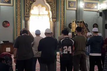 Program Beyond The Final anjuran Masjid Sultan menyaksikan ratusan penyokong bola sepak hadir bukan sahaja untuk menonton peringkat akhir Piala Dunia, malah untuk menjalankan qiamullail bersama.