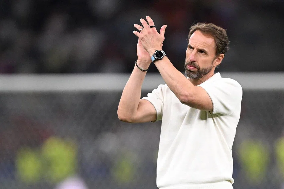 Bekas pengurus skuad bola sepak England, Gareth Southgate, tidak tergesa-gesa mencari peranan baru tetapi berfikiran terbuka sambil menimbang peluang-peluang akan datang.