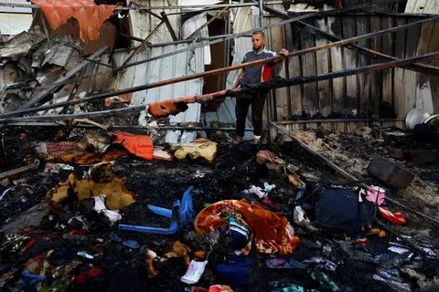 Sumber Hamas memberitahu media bahawa mereka sedia memeterai gencatan senjata kerana tidak mahu melihat rakyat Palestin terus menderita akibat perang berlanjutan dengan Israel.