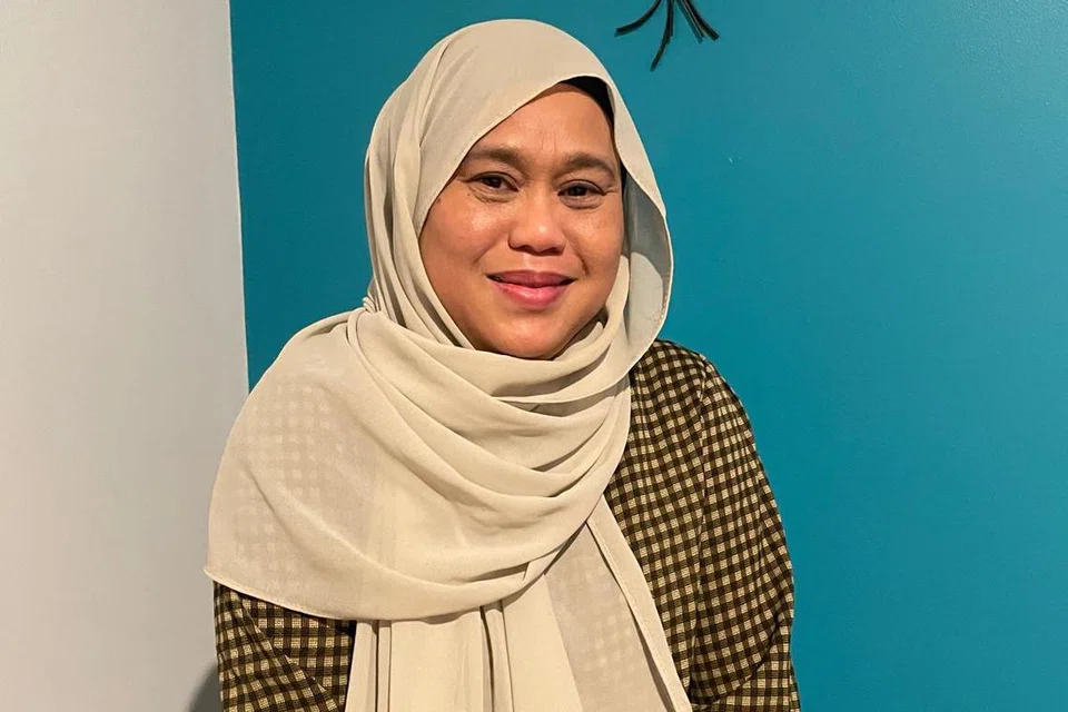 Cik Rubie Lazim, isteri pelakon dan pengarah teater, Lut Ali, kini bertugas sebagai akauntan di sebuah institusi Islam di Perth, selain menawarkan khidmat katering.