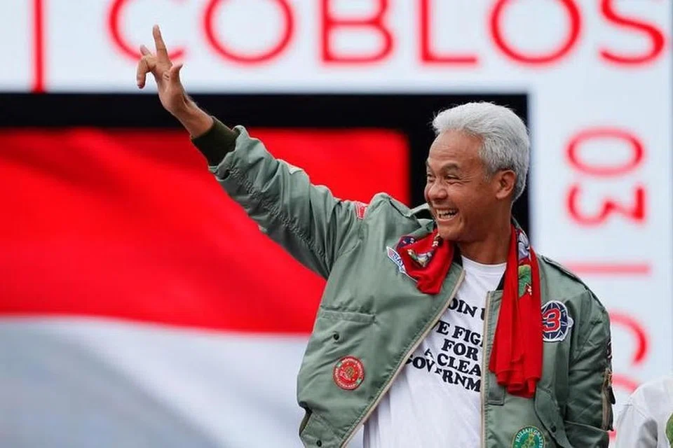 Calon presiden Indonesia, Encik Ganjar Pranowo, pada perhimpunan kempen terakhirnya di Semarang. 