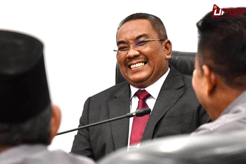 BUAT DAKWAAN: Menteri Besar Kedah merangkap Ketua Pengarah Pilihan Raya Perikatan Nasional, Datuk Seri Muhammad Sanusi Md Nor, mendakwa perubahan kerajaan akan berlaku dalam masa terdekat.