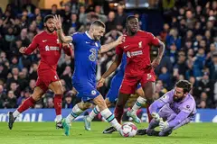 PERLU PERBAIKI SKUAD: Menurut Klopp, Liverpool (atas, semasa seri 0-0 dengan Chelsea) perlu jalani perubahan semasa musim panas akan datang. - Foto-foto REUTERS/EPA-AFE
