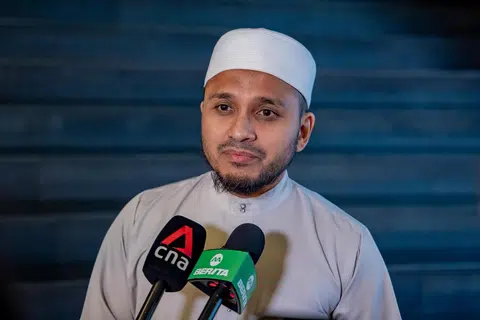 Mufti Dr Nazirudin Mohd Nasir menyuarakan pendapatnya berkaitan hantaran di Facebook oleh Kedutaan Israel baru-baru ini.