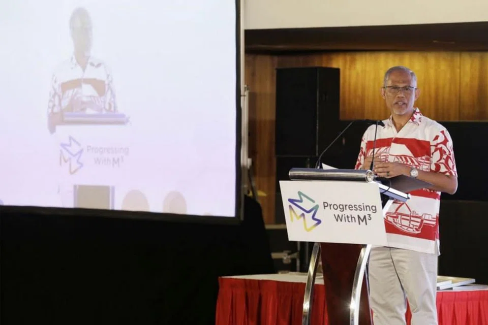 MEMPERKUKUH MASYARAKAT: Encik Masagos hadir dalam forum M3 yang diadakan buat julung kalinya semalam di Pusat Konvensyen Suntec City. - Foto BM oleh AZMI ATHNI