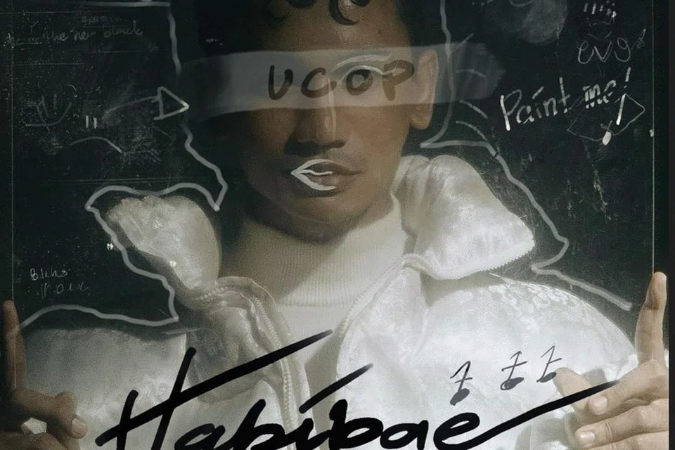 Lagu rentak Afrobeat-Rege dan Arab, ‘Habibae’ oleh Ucop ini cukup rancak dan disertakan koreografi yang mampu menjadi tular.