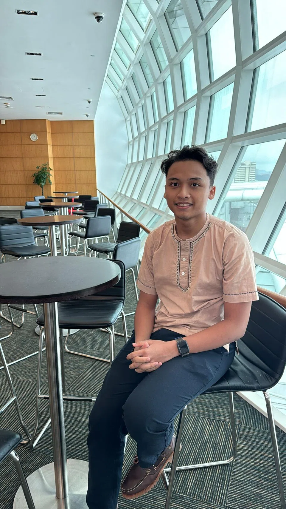 Encik Hariz Emran merupakan antara peserta yang hadir bagi seminar ‘Tokoh-Tokoh Melayu 2024: Seni, Bahasa & Budaya’ anjuran Lembaga Perpustakaan Negara (NLB) pada 12 Oktober.