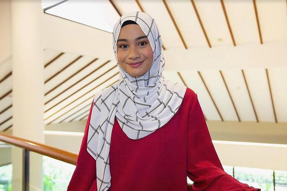 CARI PENGALAMAN BARU: Selain menjayakan projek lakonan tempatan, Yuslina Yussof selaku jurulatih drama juga menebarkan sayap ke China bagi memperkasa kanak-kanak dengan seni lakonan. - Foto BM oleh ZALEHA ABDUL KADER