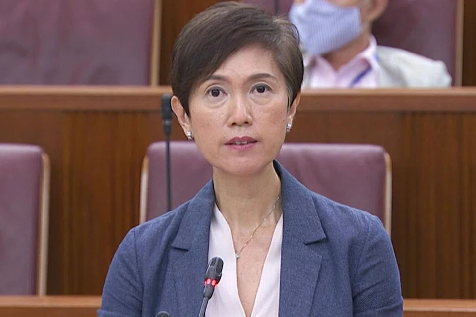 Menteri Tenaga Manusia Cik Josephine Teo.