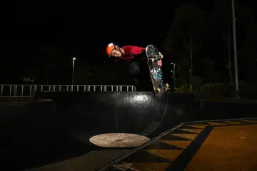 Atlet luncur selaju yang akan mewakili Singapura di Sukan SEA 2025, Muhammad Farris Abdul Rahman, berlatih di Taman Luncur Lakeside Garden hampir setiap malam.