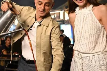 Mayor London, contohi flat HDB, Sadiq Khan, Sidang Kemuncak Bandar Sedunia