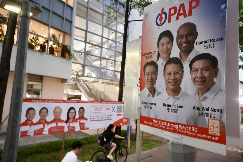 Penduduk GRC West Coast-Jurong West yang ditemui Berita Harian rata-rata berkata mereka akan menilai latar belakang calon dan rekod prestasi parti masing-masing dalam menentukan parti untuk diundi pada Hari Mengundi pada 3 Mei. Persaingan sengit dijangka dalam Pilihan Raya Umum 2025 (GE2025) bagi GRC West Coast-Jurong West antara Parti Tindakan Rakyat (PAP) dengan Parti Kemajuan Singapura (PSP).