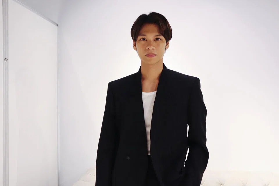 Nadhir Nasar belum bersedia membawa watak utama dalam filem kerana menyifatkan dirinya belum cukup berpengalaman. Namun, beliau tetap menyimpan hasrat membawakan watak biduan legenda, Datuk Sudirman Haji Arshad, dalam sebuah filem biopik.