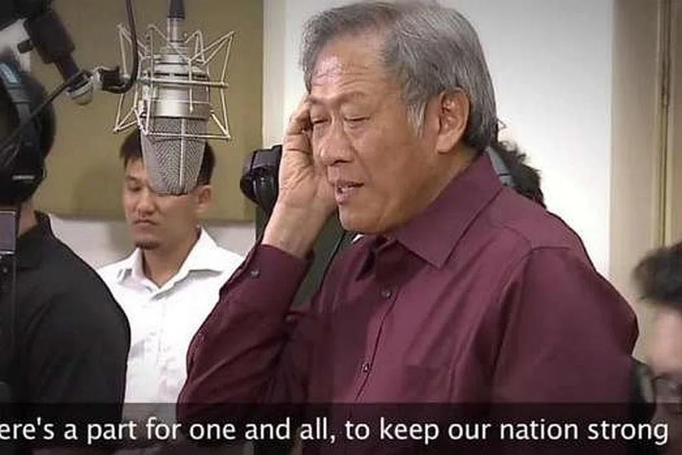 MENTERI JADI PENYANYI UTAMA: Gambar daripada klip video yang dimuat naik ke laman Facebook Dr Ng yang dilihat menyanyikan lagu There's a Part for Everyone. - Foto FACEBOOK DR NG ENG HEN