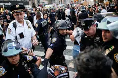 new york city, protest, imigresen, pendatang haram