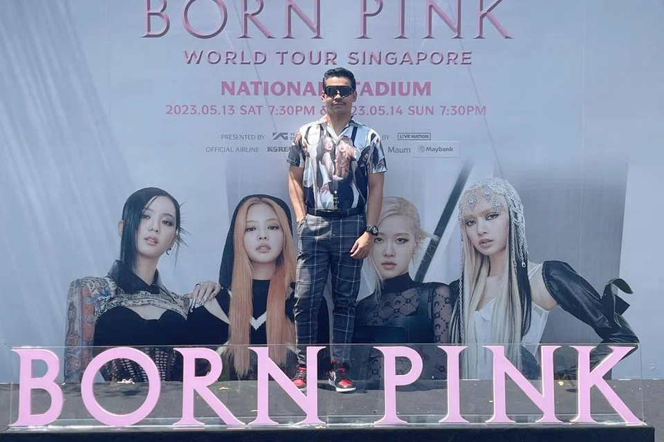 MENGIKUT TREND: Encik Halil Nasil gemarkan muzik bertenaga dan mengikut trend semasa dan menyenangi lagu-lagi kumpulan wanita Korea, Blackpink.
