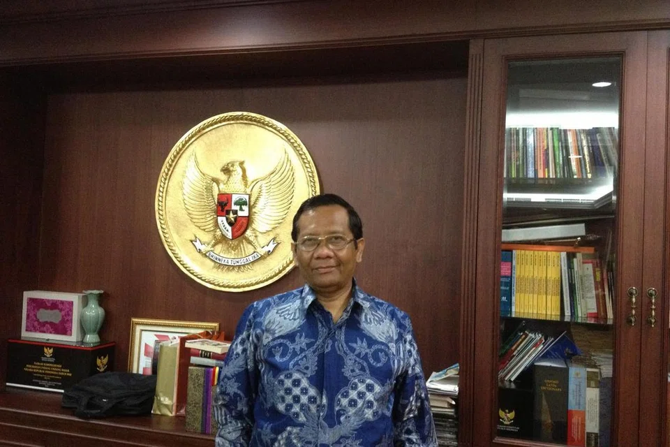 EKORAN BANTAHAN: Menteri Koordinator Politik, Undang-undang dan Hal Ehwal Keselamatan, Encik Mahfud MD, menggesa pasukan keselamatan supaya berhati-hati dalam menangani konflik berhubung rancangan pembangunan Pulau Rempang dekat Batam.