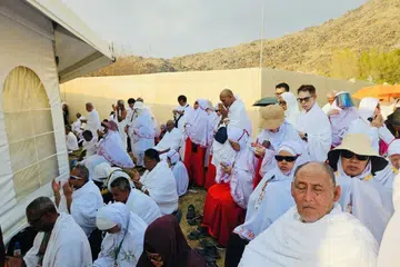 Jemaah haji bersama Hagel Travel and Tours semasa di Arafah pada 2024. 
