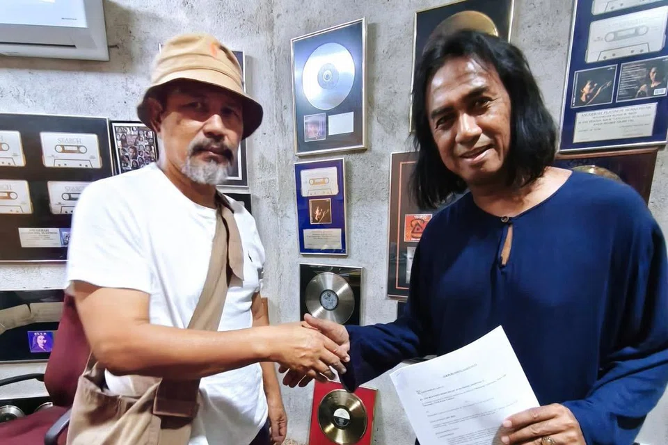 Art Fazil, Moro Moro Publishing, M Nasir, Luncai Emas