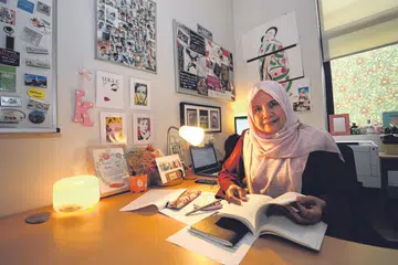 KAJI SASTERA: Dr Kartini Anwar menyarankan masyarakat supaya menyediakan ruang selamat bagi kanak-kanak mempersoal sesuatu perkara dan beri pandangan dalam konteks pendedahan sastera. Selain itu, masyarakat mesti menyediakan bahan bermutu dan menampilkan juga sastera tradisional dalam gelanggang wacana sastera. - Foto BM oleh TIMOTHY DAVID