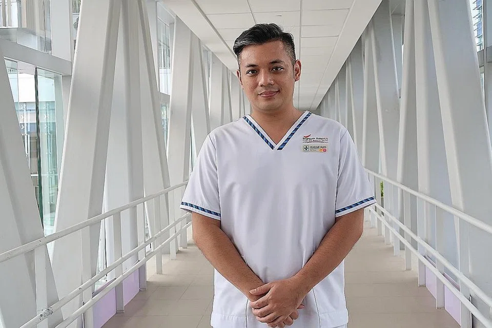 PERBAIKI DIRI: Encik Jasmeran Allan Chand berterima kasih kepada bidang kejururawatan dan Hospital Besar Changi (CGH) kerana memberinya peluang untuk mengubah haluan hidupnya. - Foto ihsan JASMERAN ALLAN CHAND 