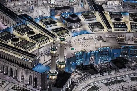 Kementerian Haji dan Umrah Arab Saudi memberi amaran kepada mereka yang berhasrat menunaikan ibadah haji supaya tidak berurusan melalui saluran tidak rasmi, sebaliknya hendaklah melalui visa haji rasmi yang dikeluarkan pihak berkuasa Arab Saudi.