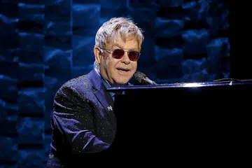 ELTON JOHN: Diserang penyakit 'bahaya' ketika mengadakan konsert jelajah Amerika Latin. - Foto REUTERS