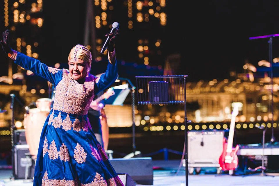 RATU DANGDUT: Zaleha Hamid memberi persembahan di Teater Luar Esplanade pada 2019.